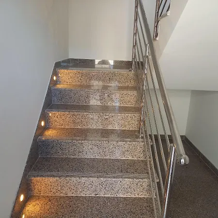 Zara Apartmanhotel *